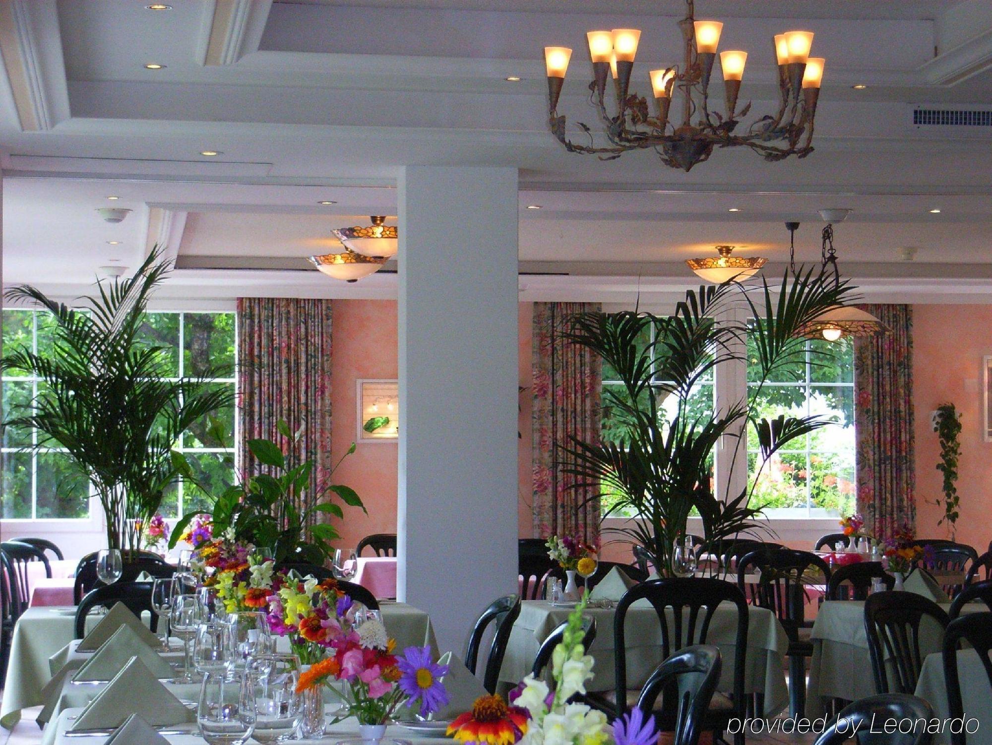 Typically Swiss Hotel Altana 施库尔 餐厅 照片