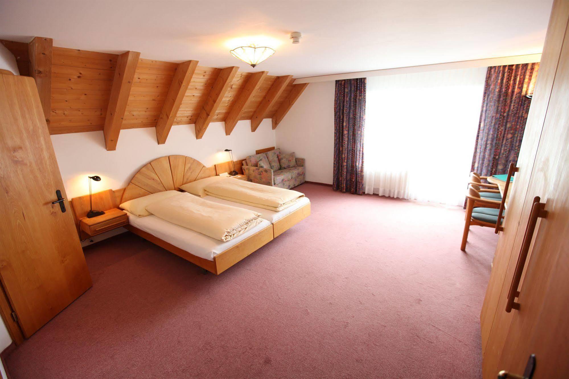 Typically Swiss Hotel Altana 施库尔 外观 照片